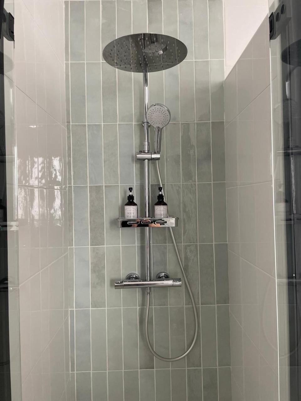 Lou Cabanot - Appartement Lumineux 3 Chambres - Parking Gratuit Béziers Dış mekan fotoğraf